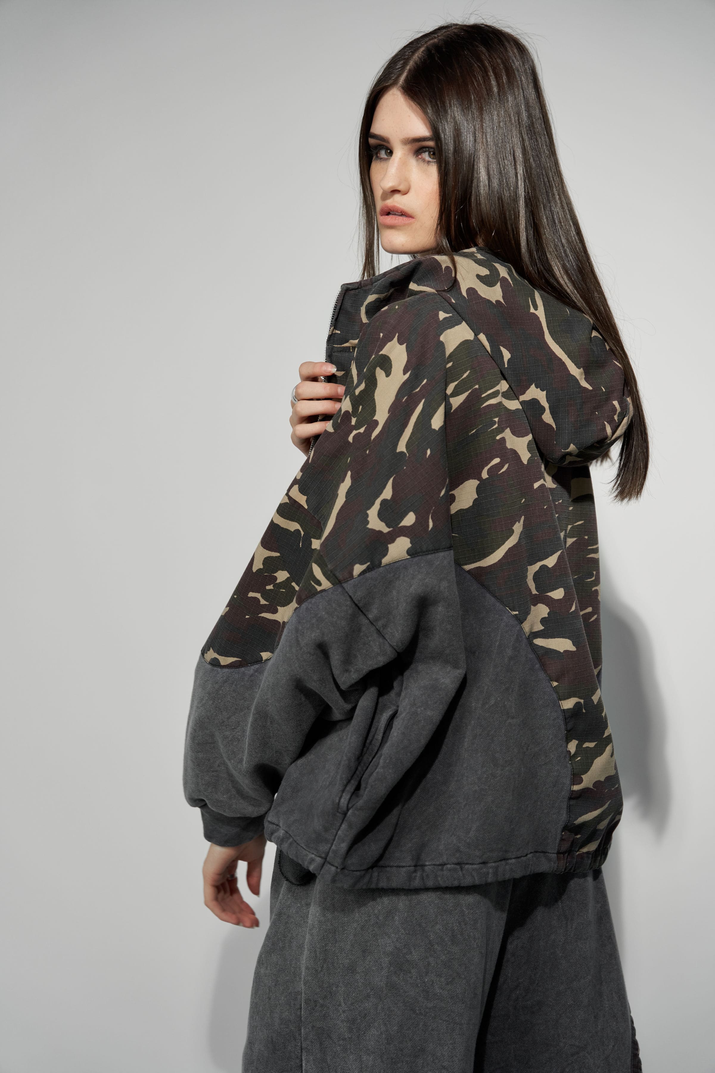 UNISEX TRACK SUIT "THE EXPLORER"