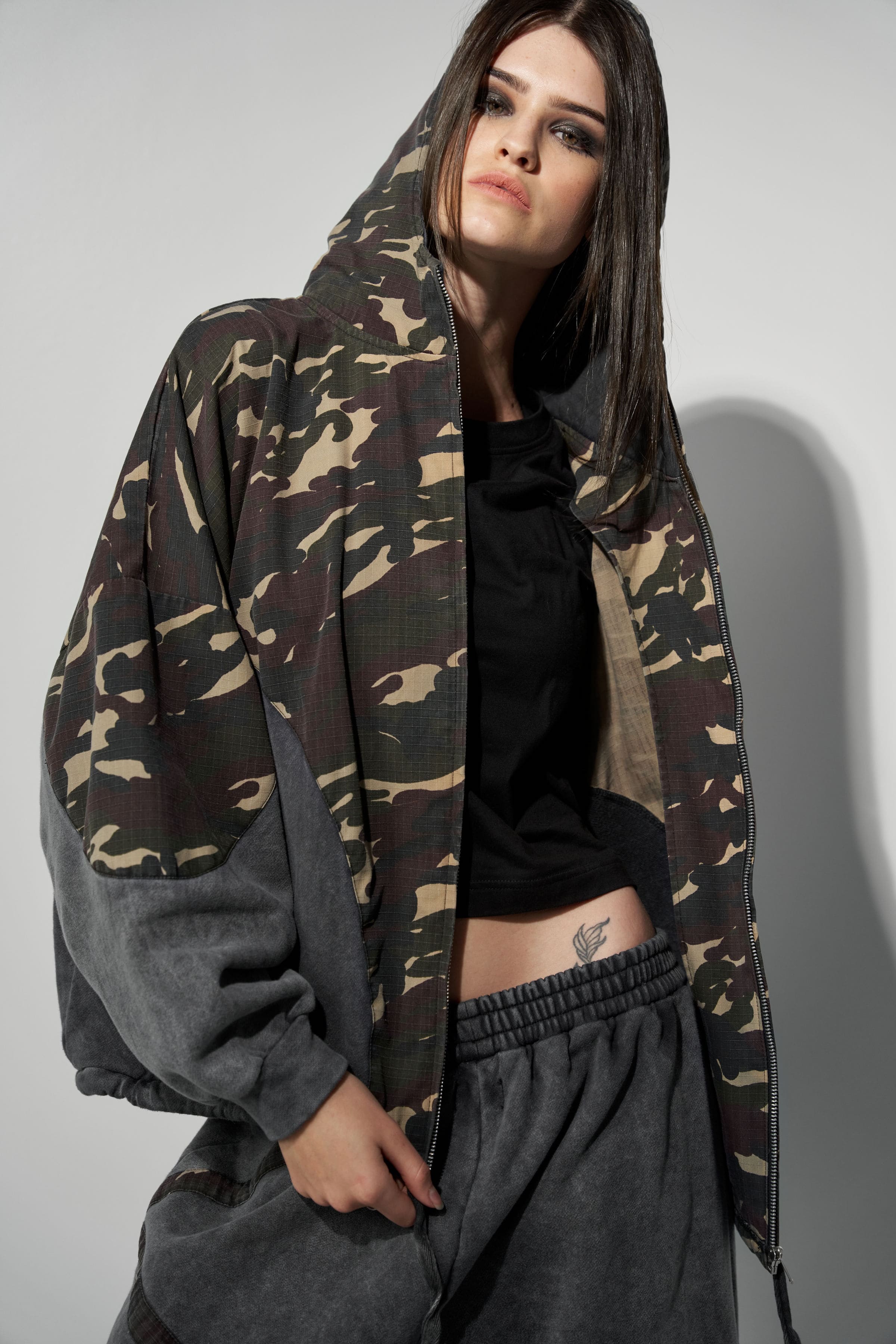 UNISEX TRACK SUIT "THE EXPLORER"