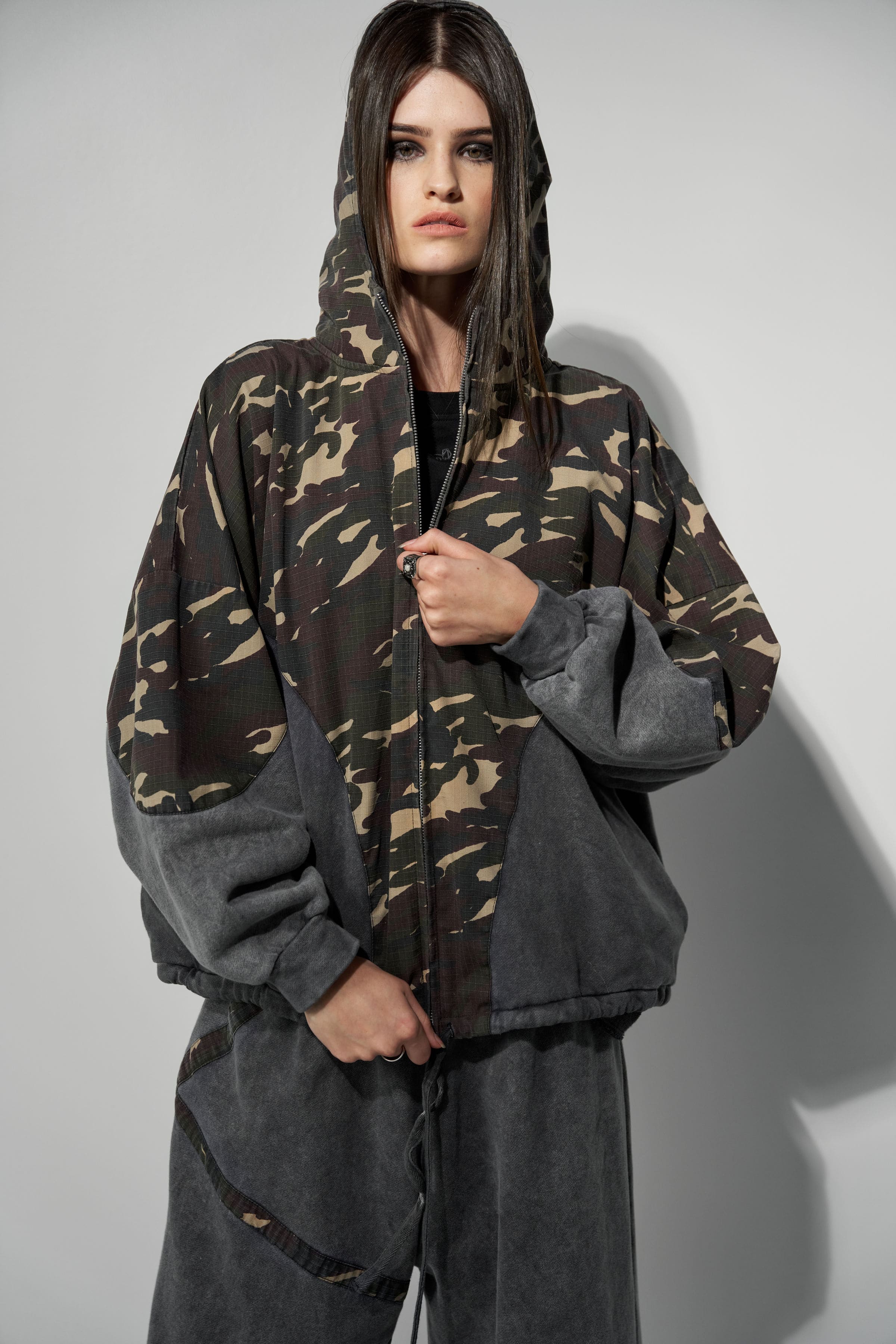 UNISEX TRACK SUIT "THE EXPLORER"