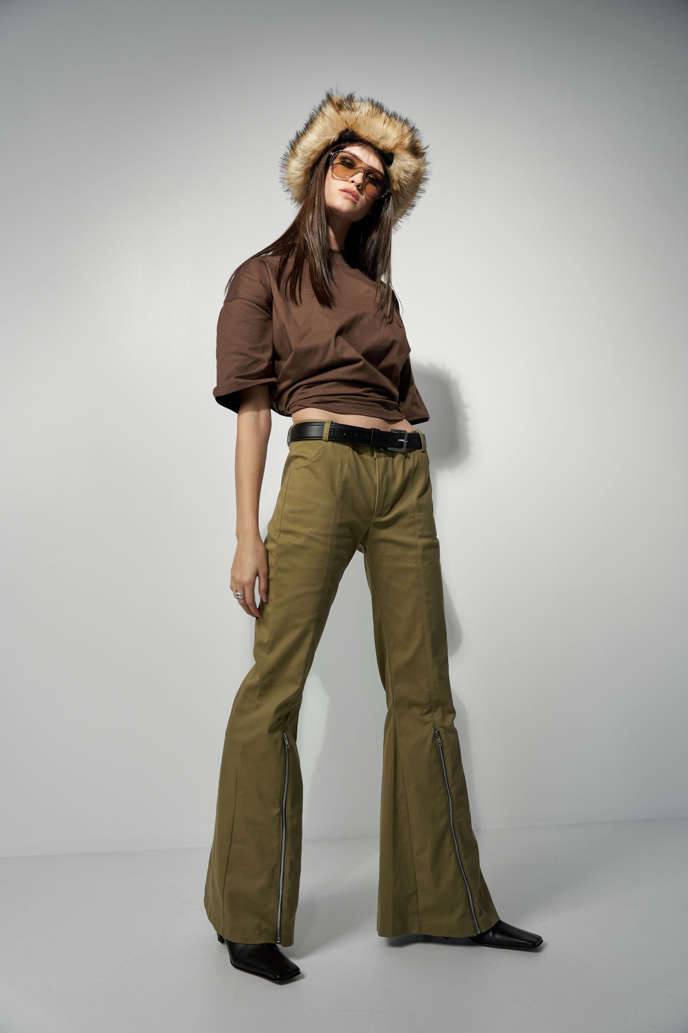 FLARED PANTS WITH LACE DETAILS