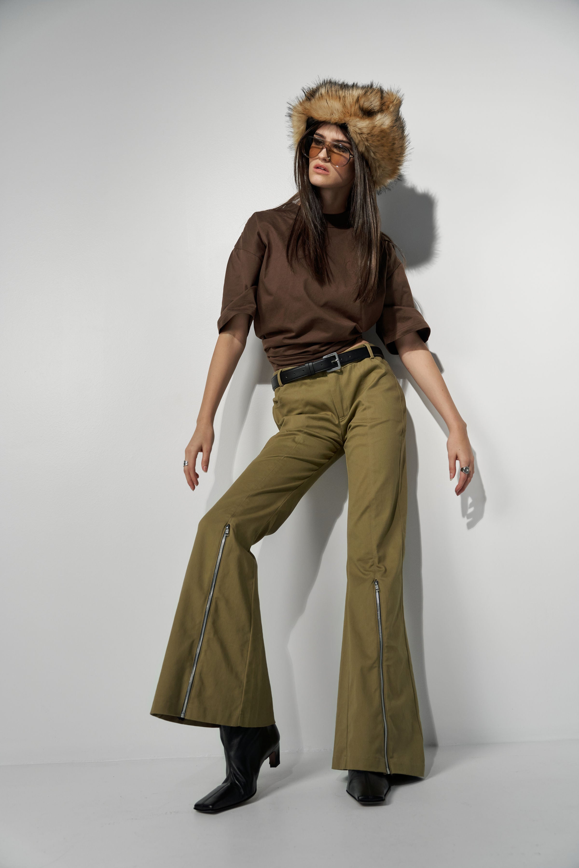 FLARED PANTS WITH LACE DETAILS