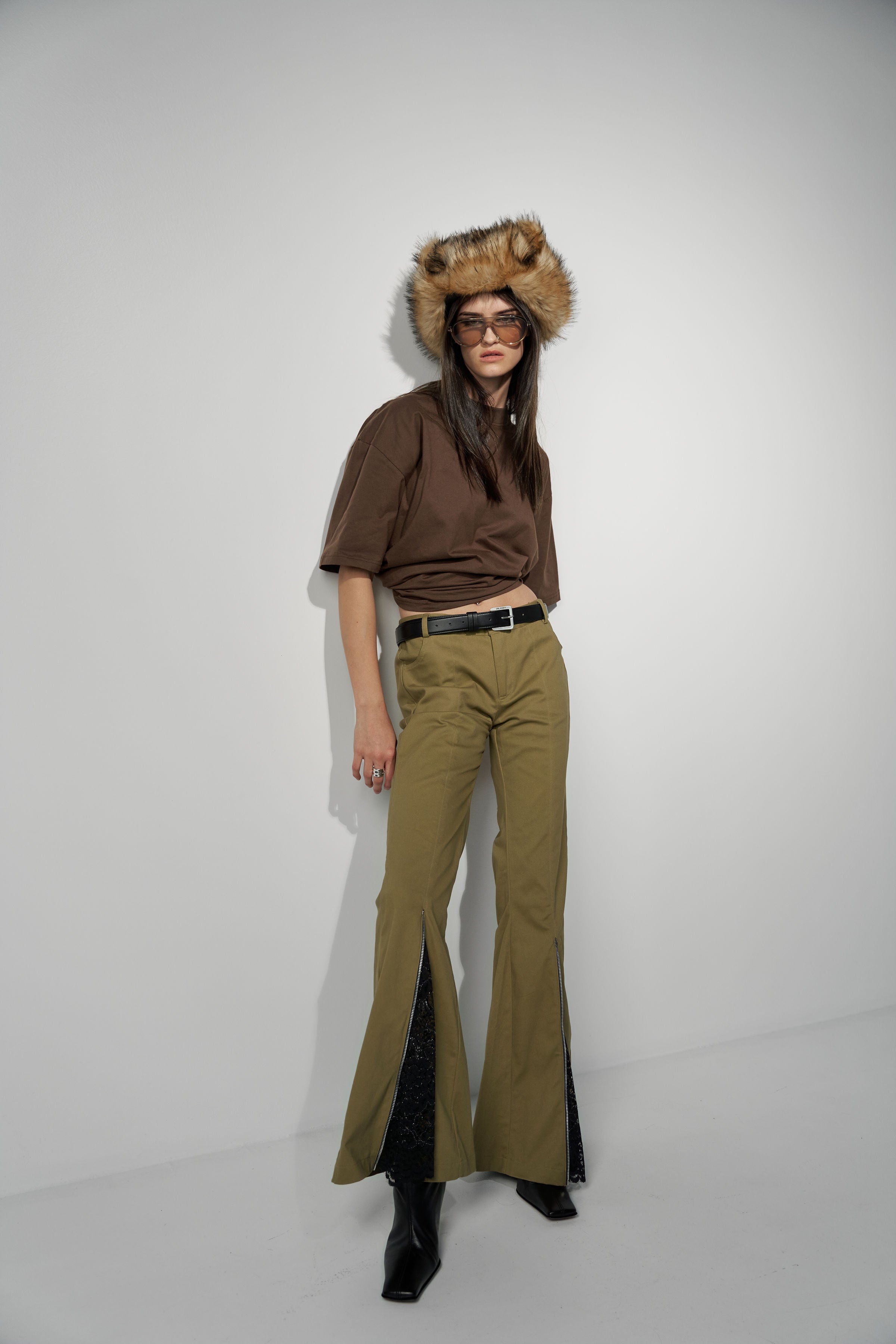 FLARED PANTS WITH LACE DETAILS