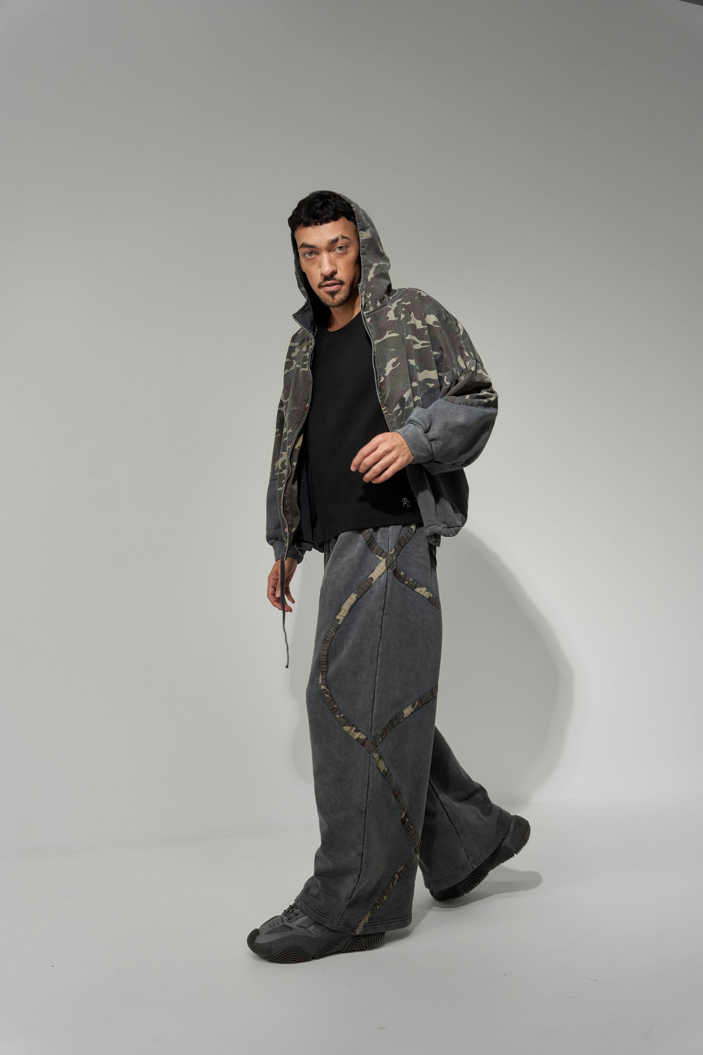 UNISEX TRACK SUIT "THE EXPLORER"