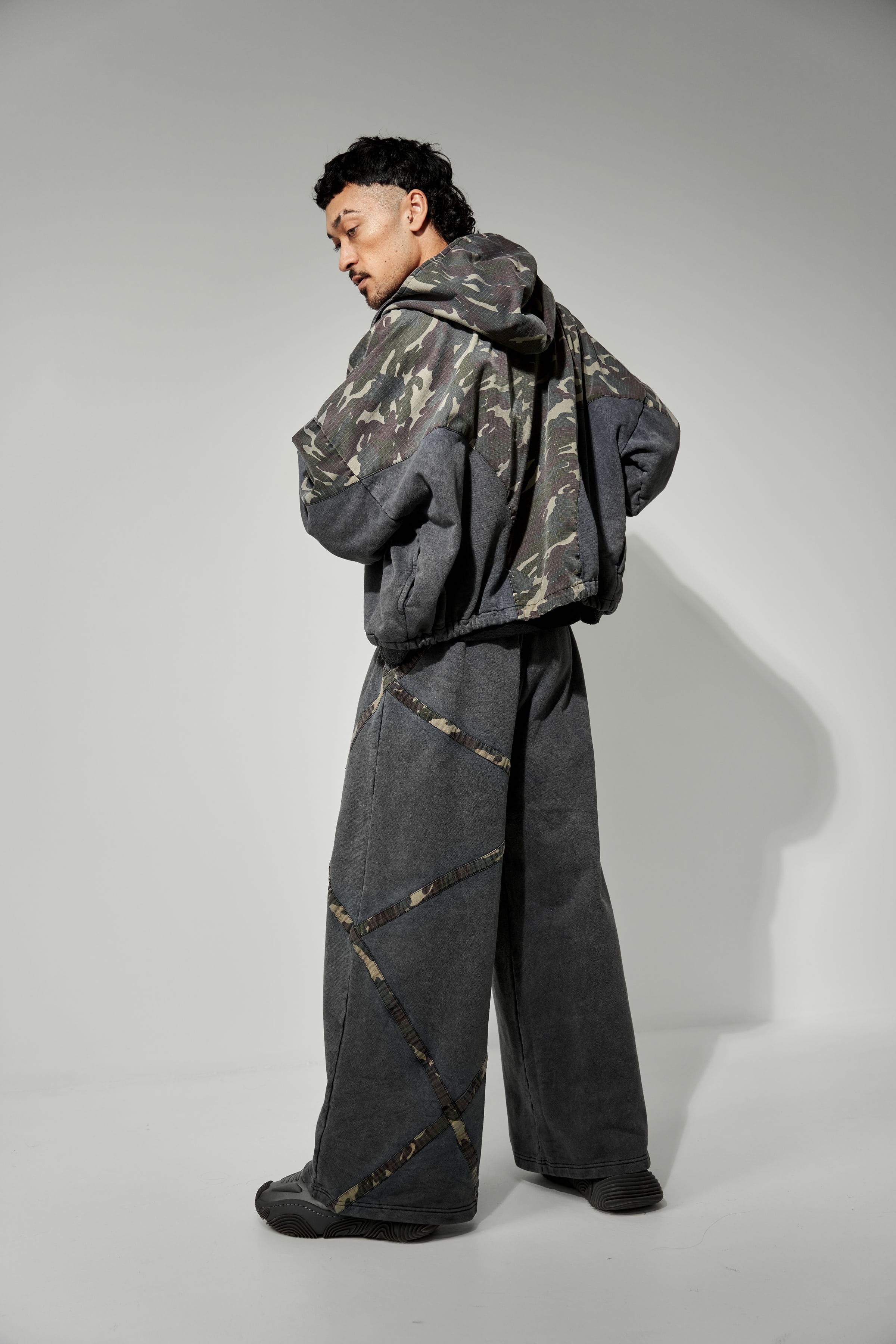 UNISEX TRACK SUIT "THE EXPLORER"
