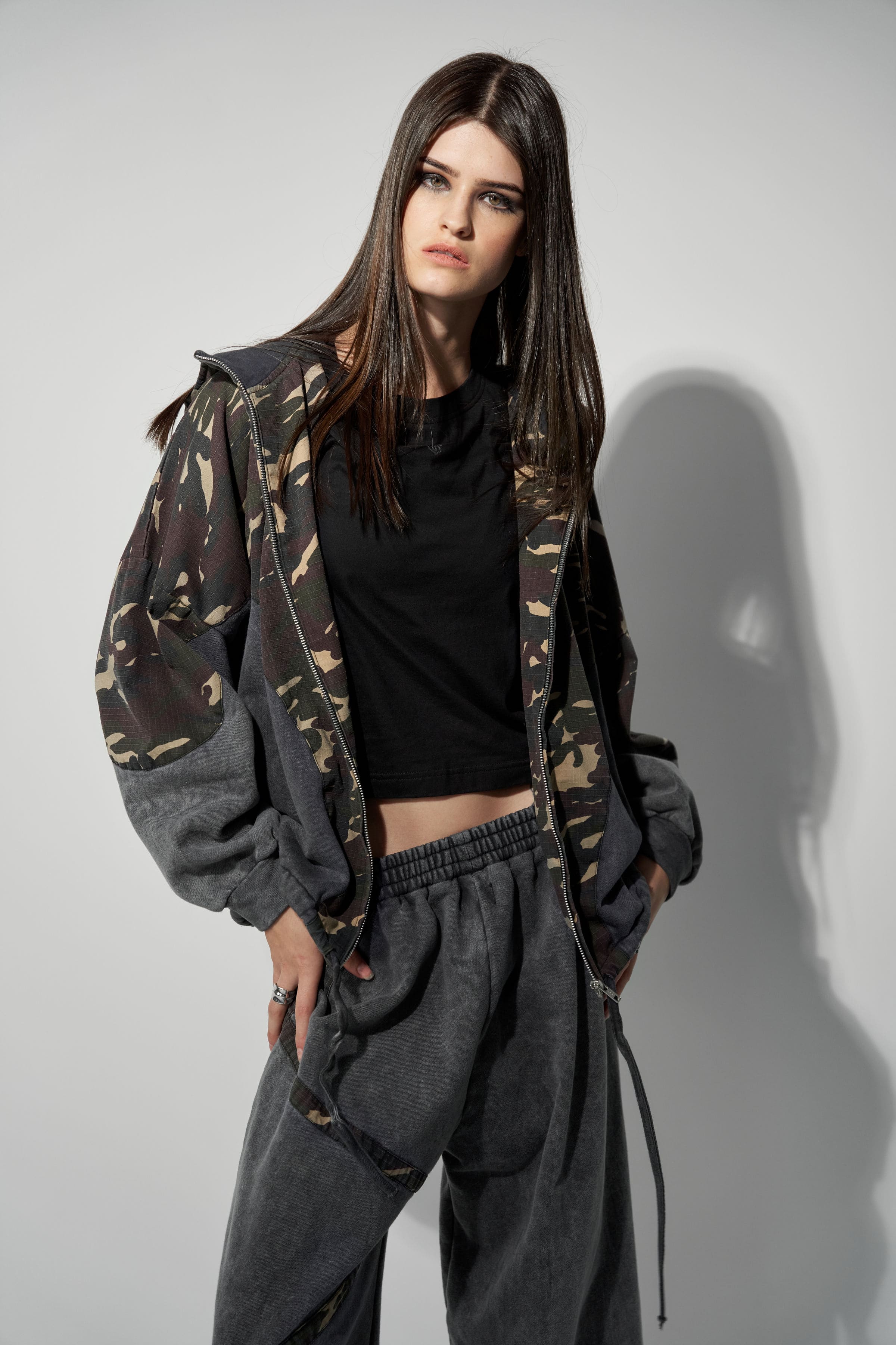 UNISEX TRACK PANTS "THE EXPLORER"
