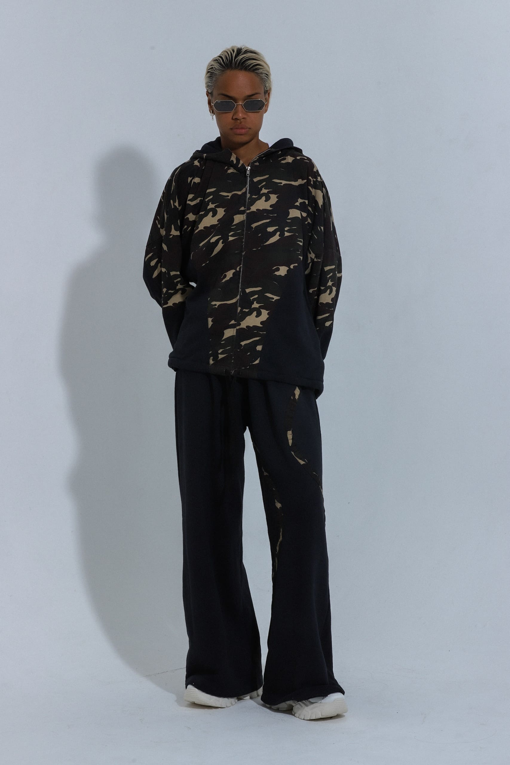 UNISEX SUIT "THE explorer"