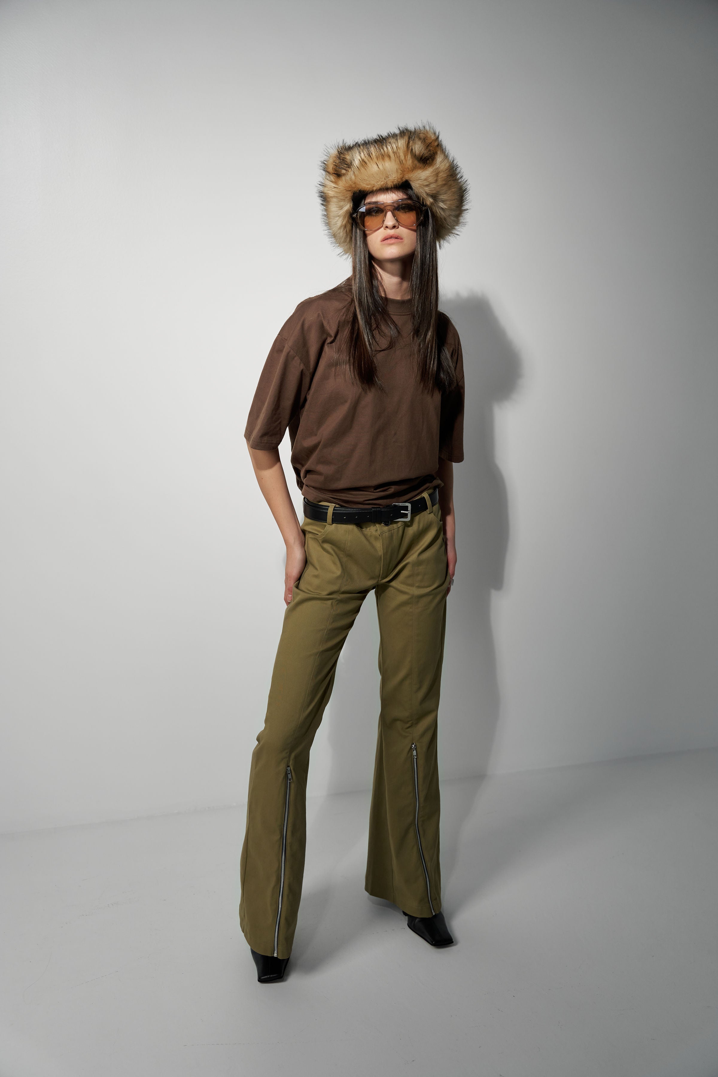 FLARED PANTS WITH LACE DETAILS