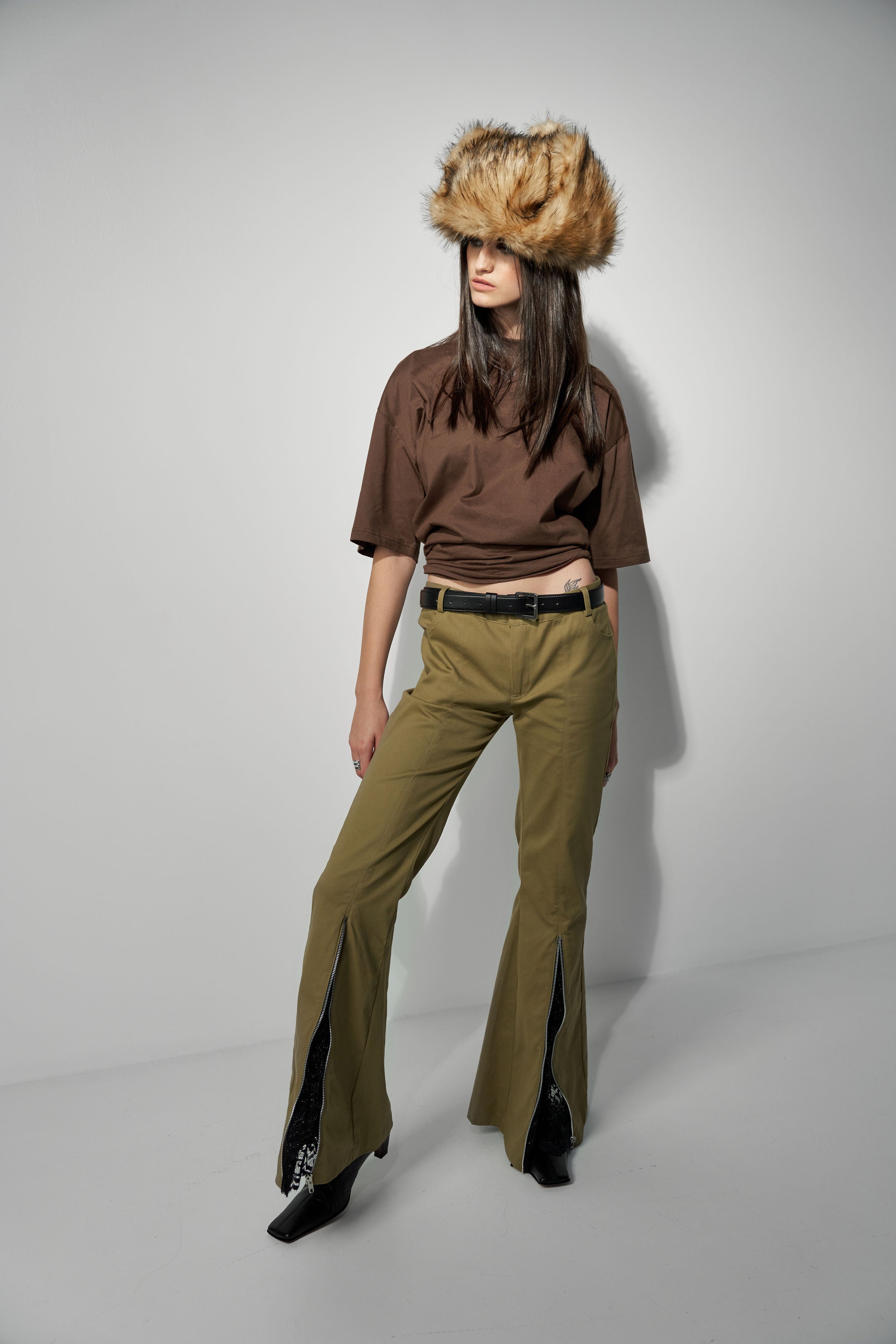 FLARED PANTS WITH LACE DETAILS