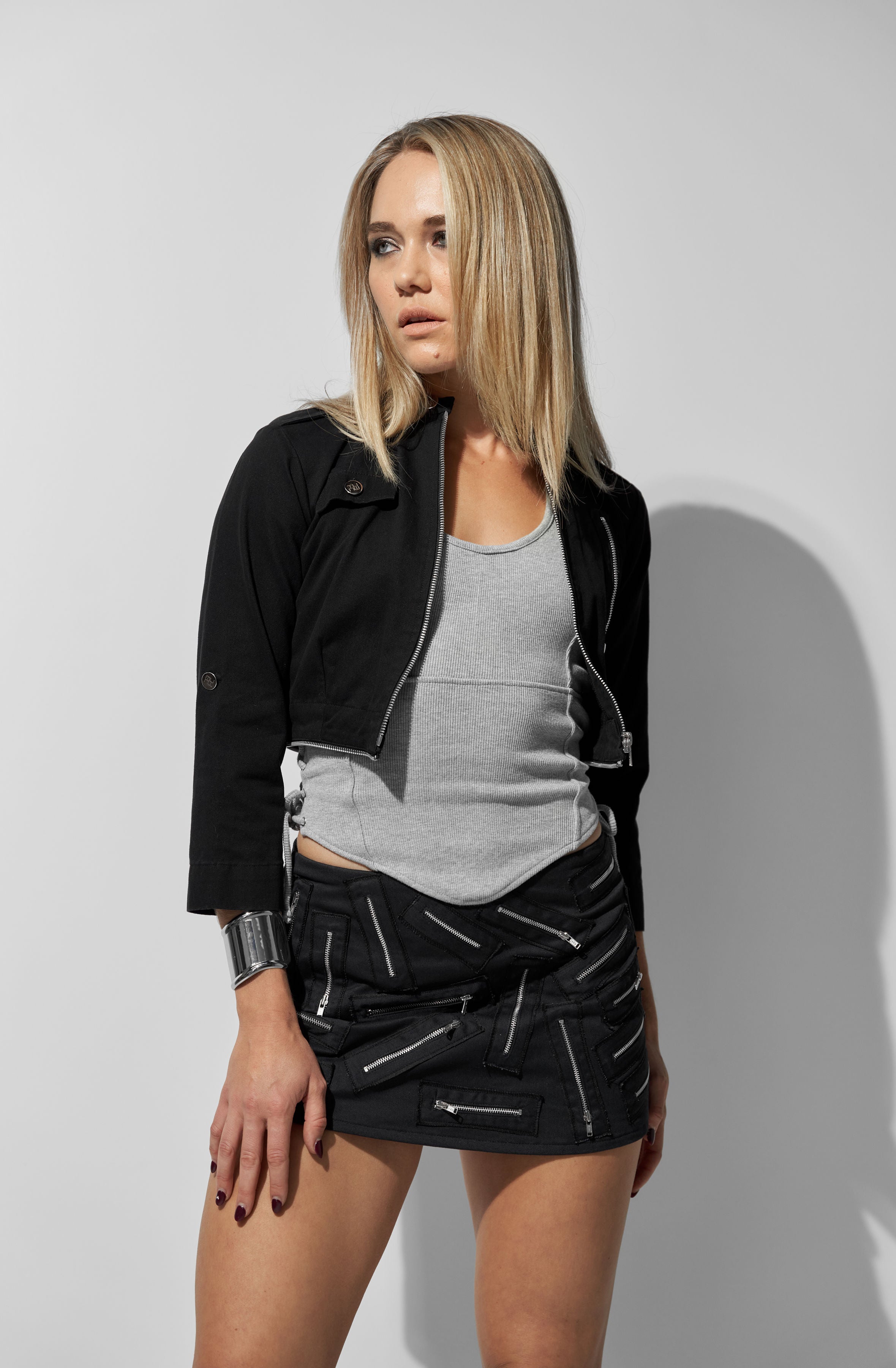 ZIPPER MINI SKIRT